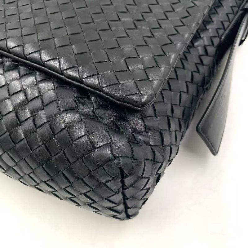 Bottega Veneta Intrecciato Leather Black Shoulder Bag Black