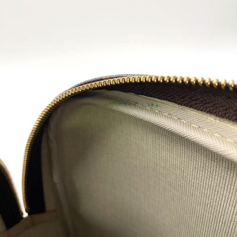 Louis Vuitton Reporter PM Monogram Leather × PVC Brown Shoulder Bag Gold M45254