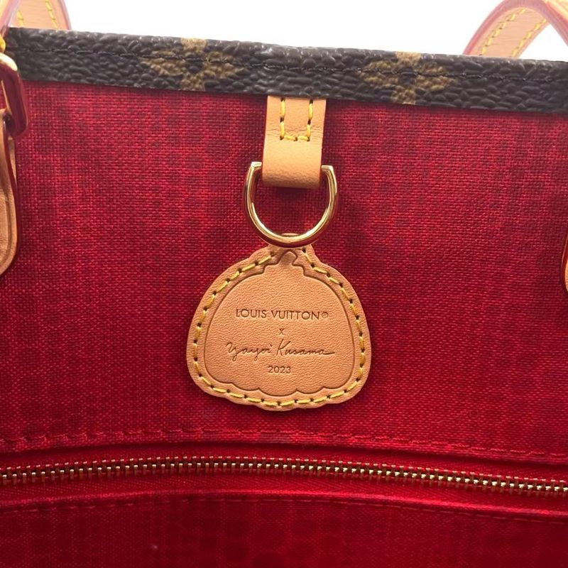 Louis Vuitton on the Go MM Monogram Yayoi Kusama Collaboration Rfid Compatible