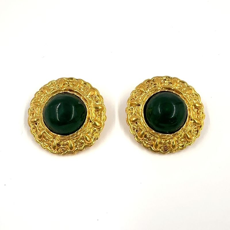 Chanel Gripoix GP Green Earring ・earrings Gold