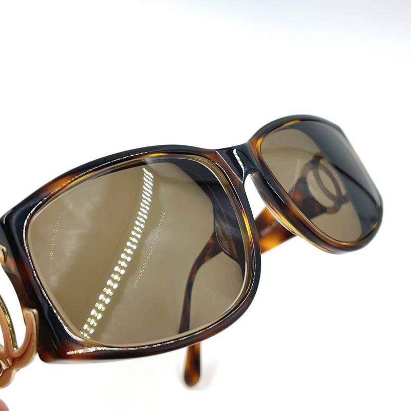Chanel Cocomark Tortoiseshell Plastic Brown Sunglasses Gold