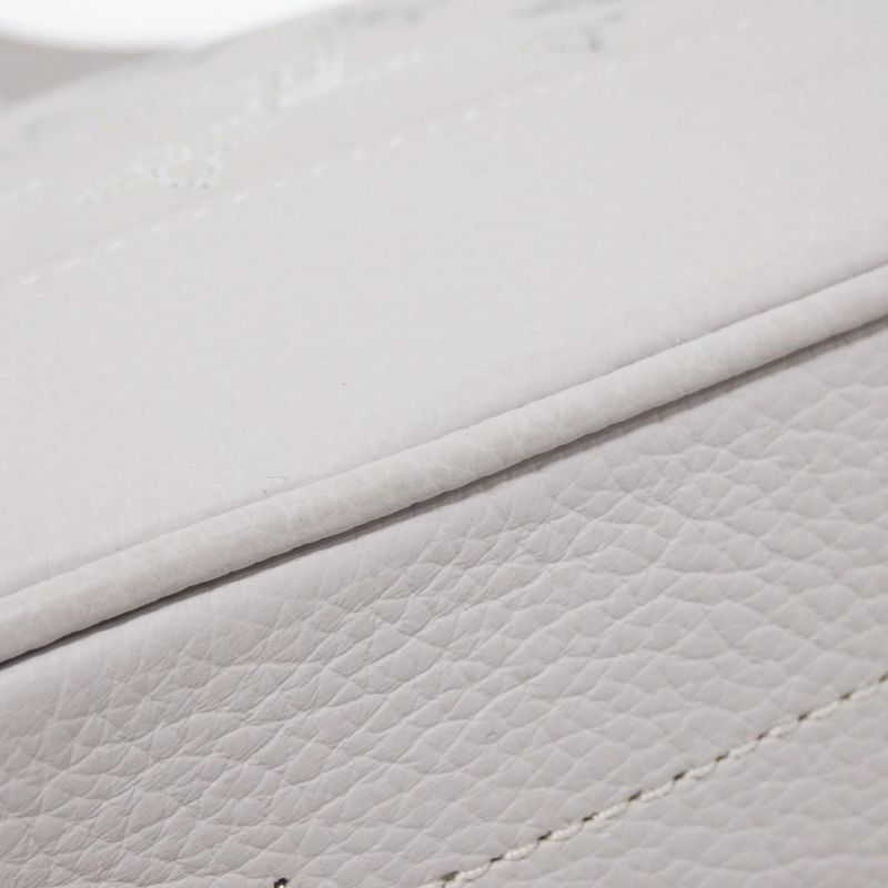 Louis Vuitton Mahina (flight Mode) Flor M12496 Shoulder Bag