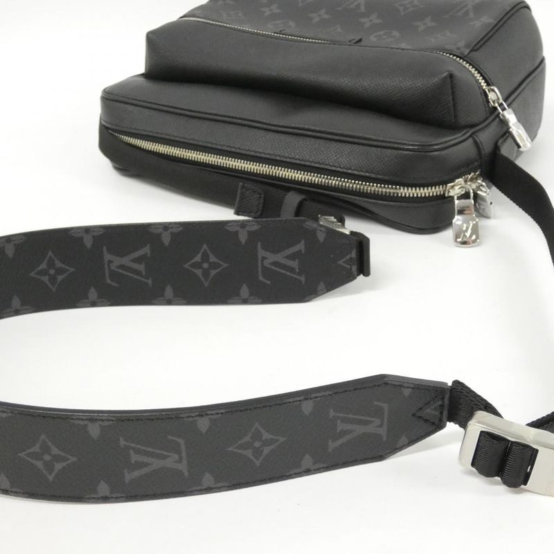 Louis Vuitton Taiga Llama Outdoor Messenger PM M30233 Shoulder Bag