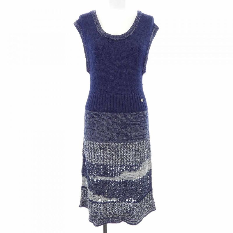 Chanel P43320k04500 Dress