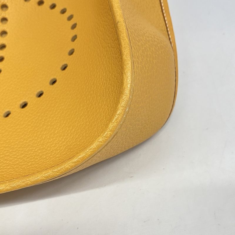 Hermes Shoulder Bag Evelyn 1gm Ardennes Natural Gold Hardware X Engraved Ladies