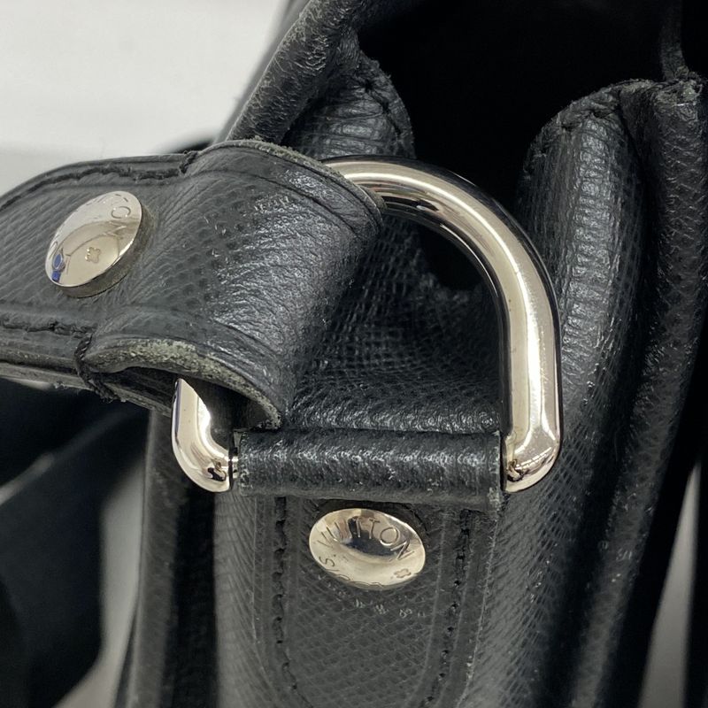 Louis Vuitton Shoulder Bag Taiga Andrey M32482 Ardoise Men's