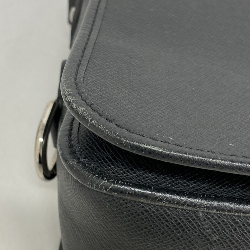 Louis Vuitton Shoulder Bag Taiga Andrey M32482 Ardoise Men's