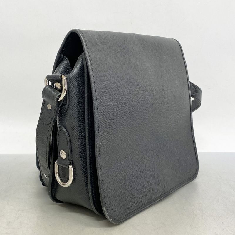 Louis Vuitton Shoulder Bag Taiga Andrey M32482 Ardoise Men's