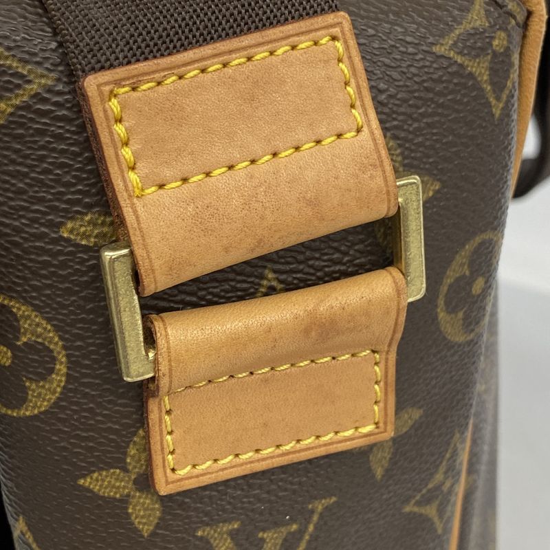 Louis Vuitton Shoulder Bag Monogram Aves M45257 Brown Men's