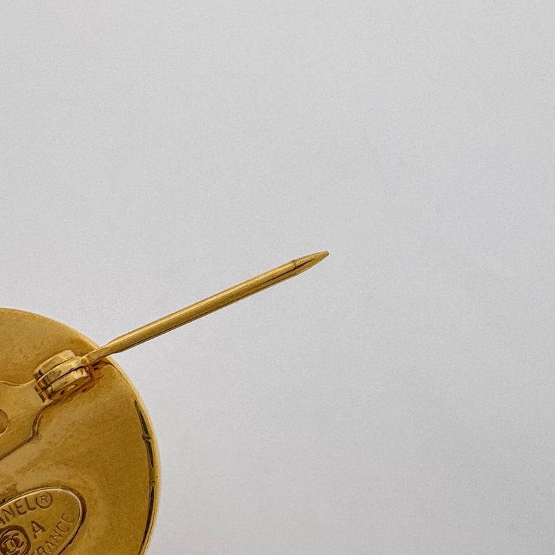 Chanel Cocomark Brooch Matelasse Cambon Swing Brooch GP Gold Ladies