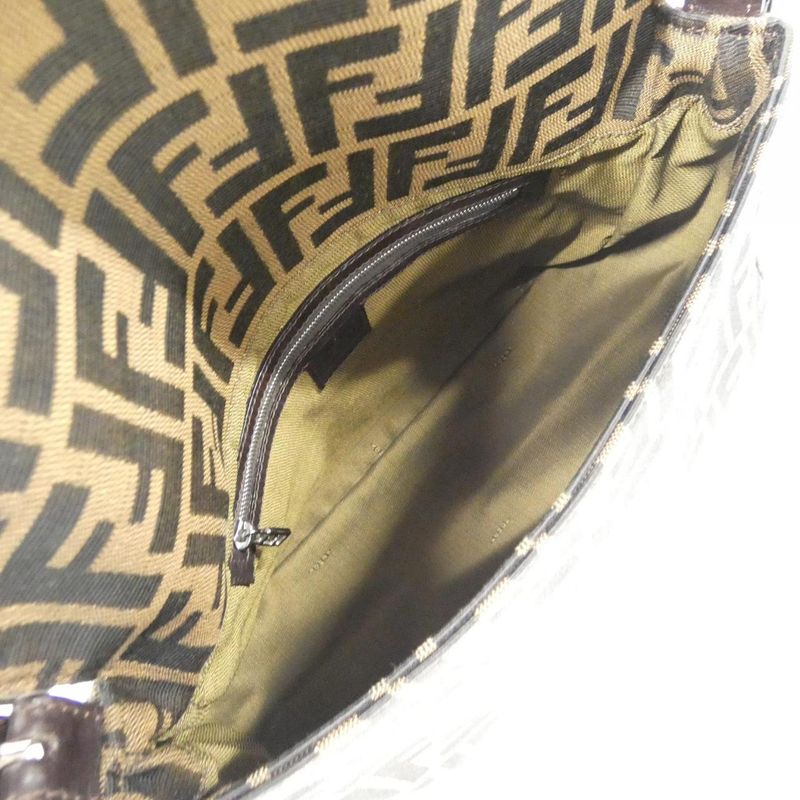 Vintage Fendi Mamma Baguette 26325 Shoulder Bag