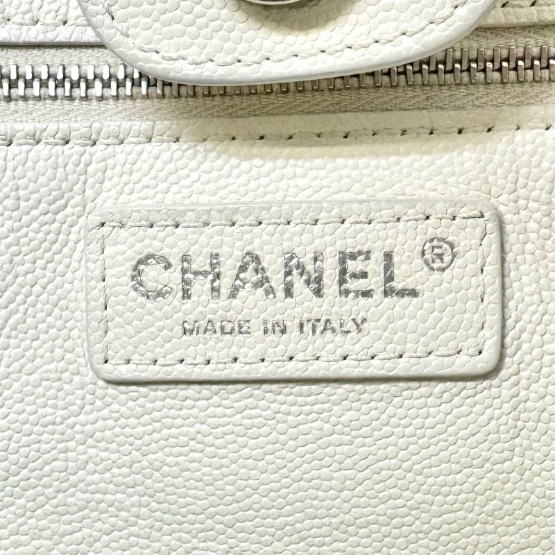 Chanel Matelasse Bag Tote Bag Shoulder Bag Caviar Skin White Silver Hardware