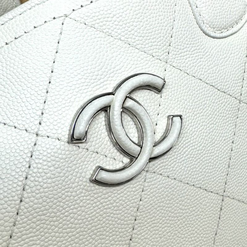 Chanel Matelasse Bag Tote Bag Shoulder Bag Caviar Skin White Silver Hardware