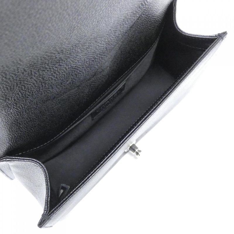 Chanel Boy Chanel Line 67086 Shoulder Bag