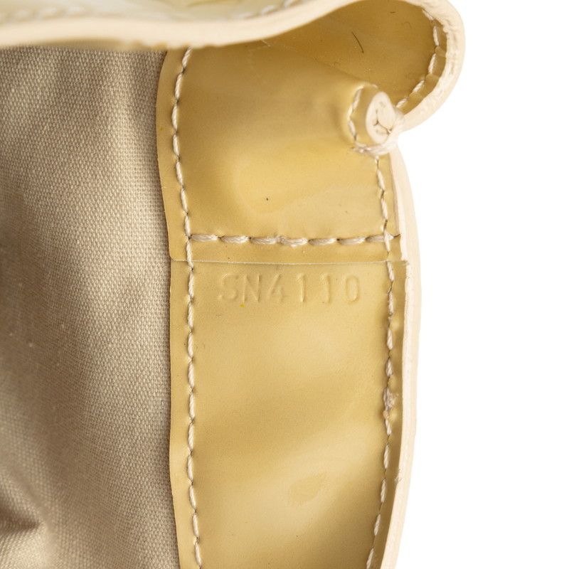 Louis Vuitton Monogram Vernis Wilshire MM Tote Bag Handbag M91441 Ivory Patent