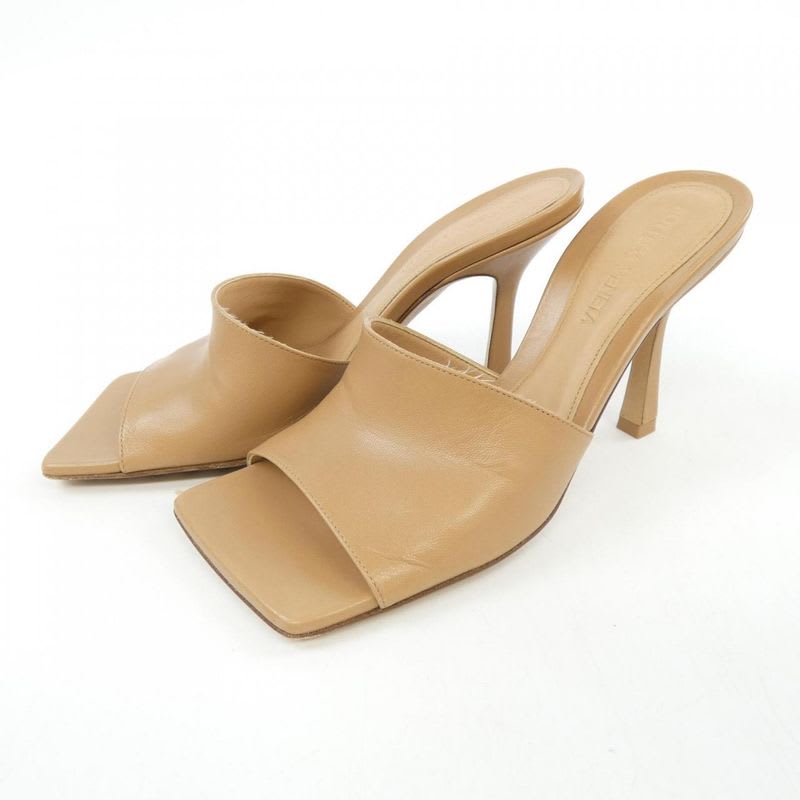 Bottega Veneta Size 34.5 Beige Sandals