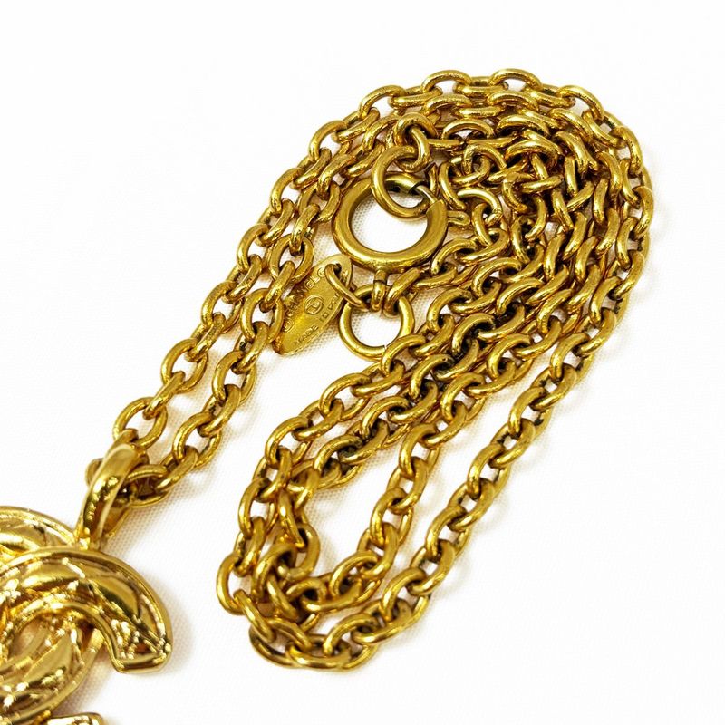 Chanel CC Logo Necklace Gold Quilted Chain