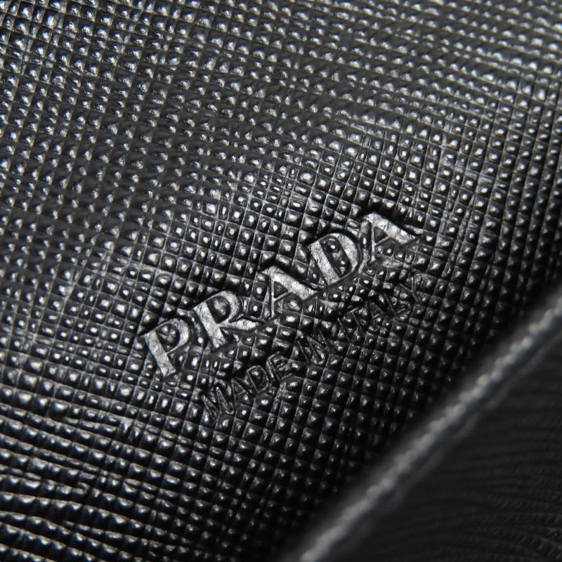 Prada 2 Ml188 Saffiano Leather Triangle Logo Plate Round Zip Long