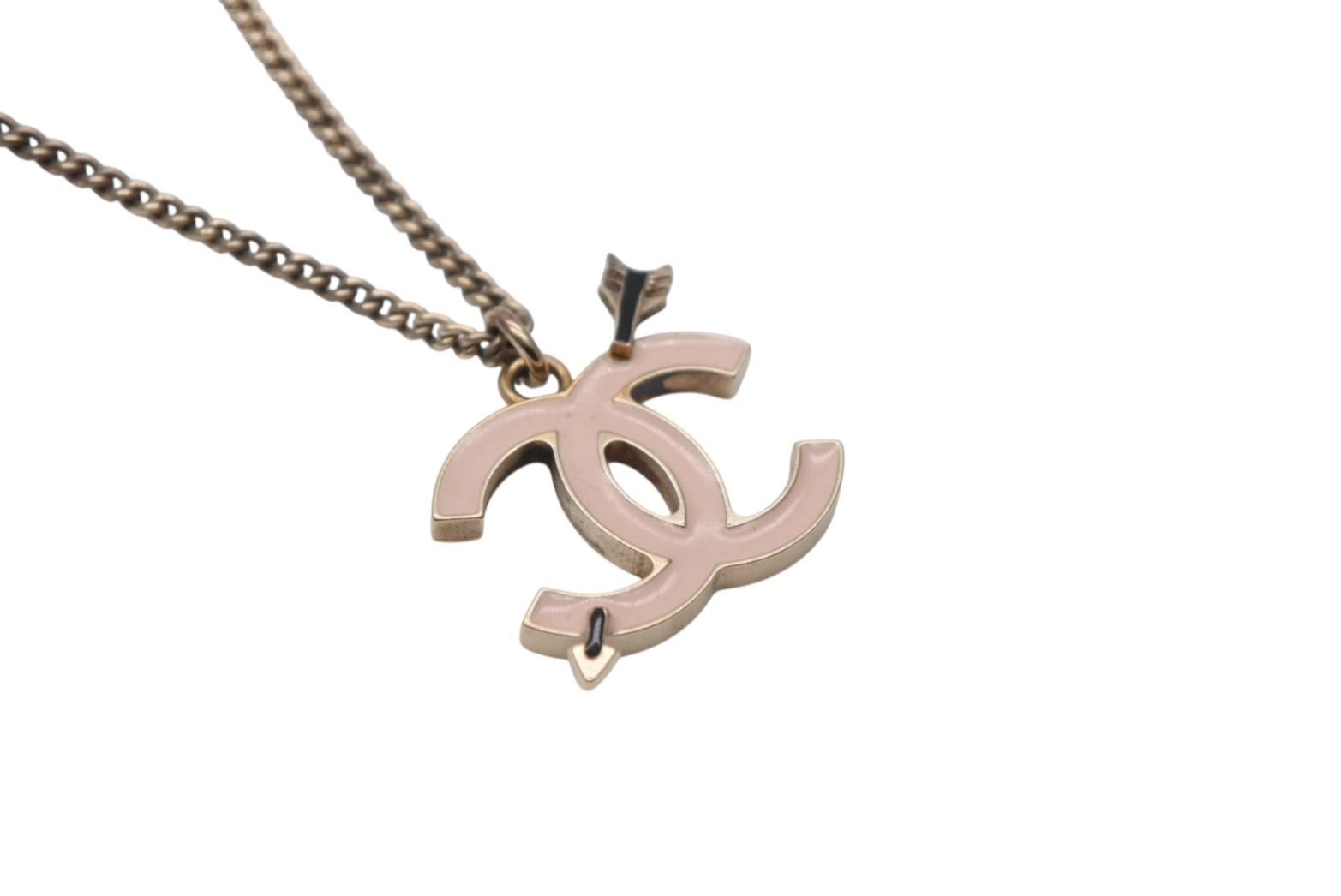 Chanel CC Logo Necklace 10 Gold Pink Metal — view 3