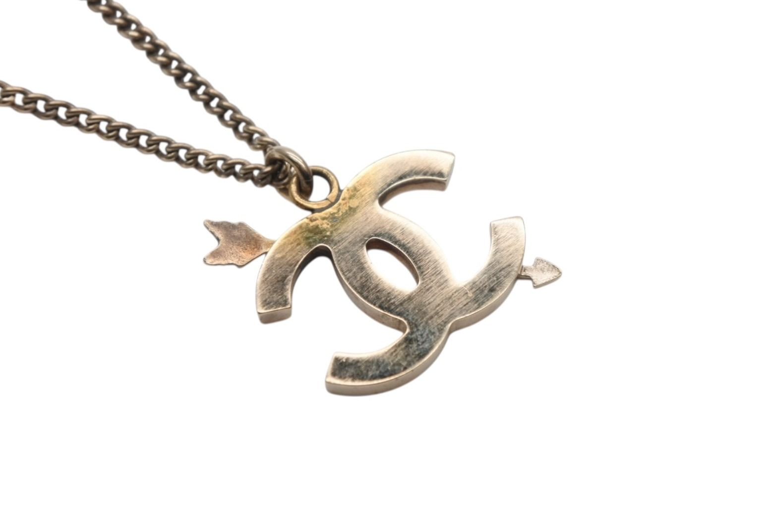 Chanel CC Logo Necklace 10 Gold Pink Metal — view 5