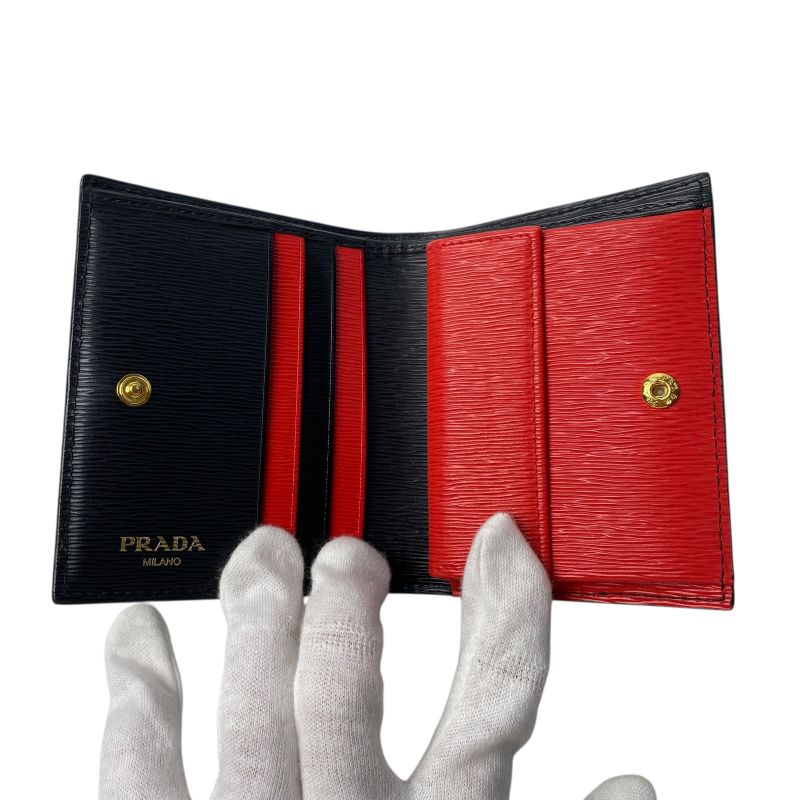 Unused Prada Women's Saffiano Bifold Wallet Compact Wallet