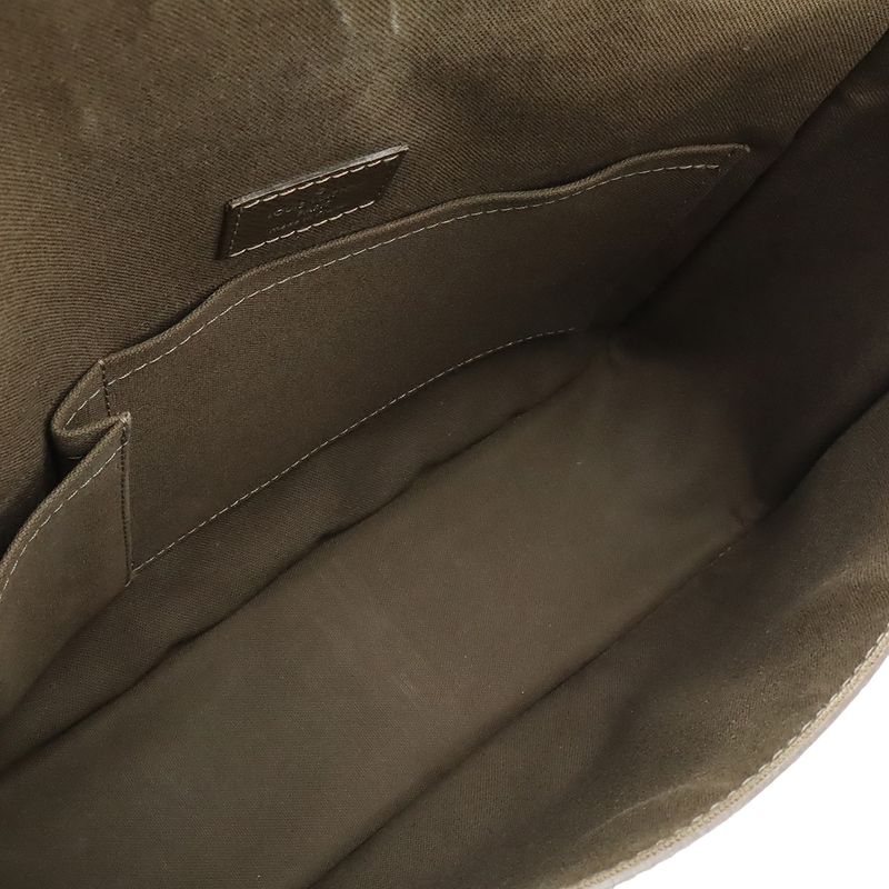 Louis Vuitton Taiga Andrei Shoulder Bag Messenger Bag Crossbody Leather Grizzly