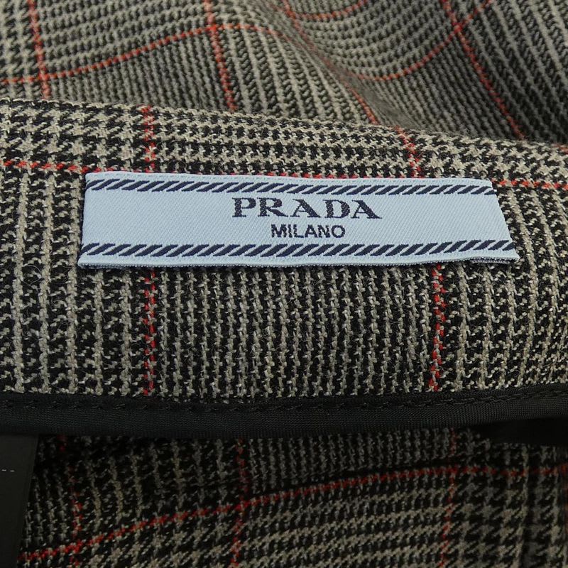 Prada Triangle Logo P189 ve S231 ljh Skirt