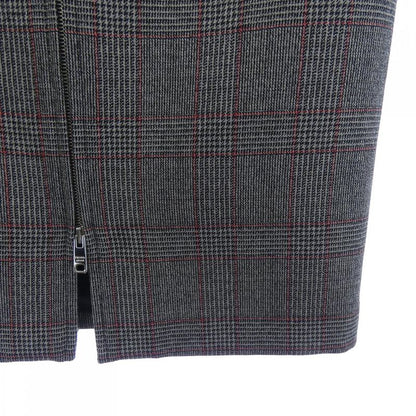 Prada Triangle Logo P189 ve S231 ljh Skirt