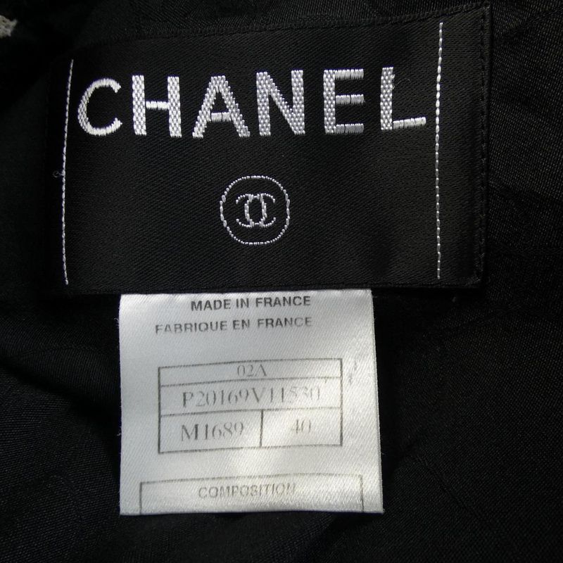 Vintage Chanel P20169v11530 02A Jacket