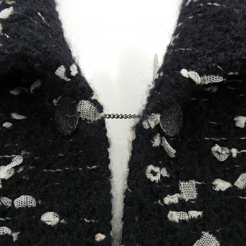 Vintage Chanel P20169v11530 02A Jacket