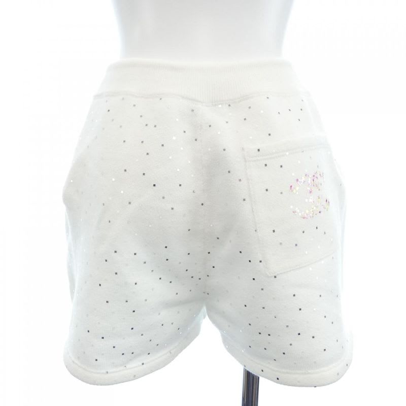 Chanel Size 38 White Shorts