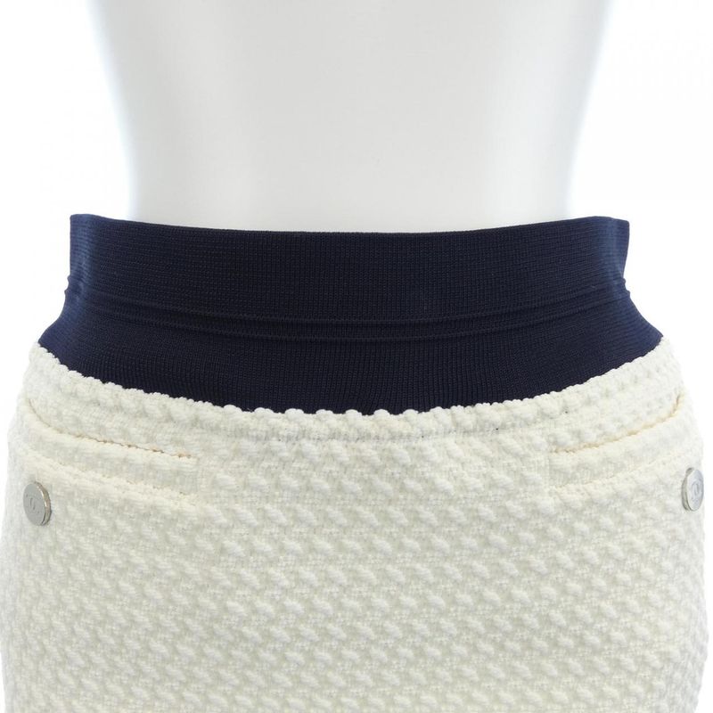 Chanel P53733v40182 Skirt
