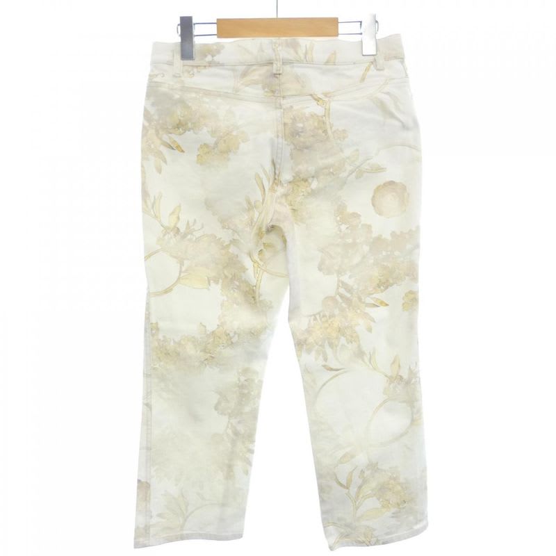 Chanel Size 38 Jeans