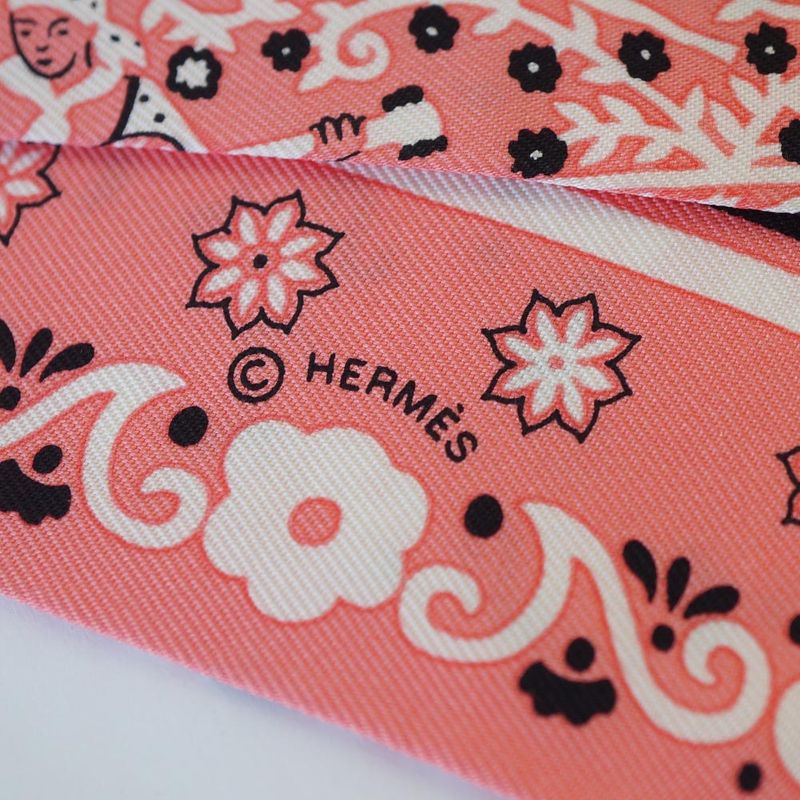 Hermes Scarf Twilly - Peuple DU VENT People Of The Wind 100% Silk Pink