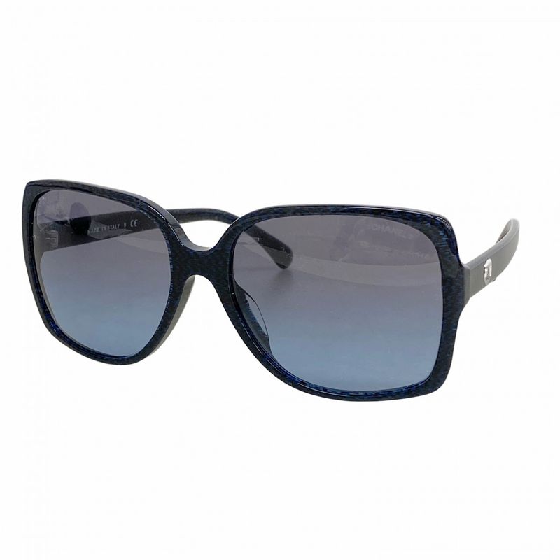 Chanel Sunglasses 5267-a Plastic Navy Silver Hardware Women's