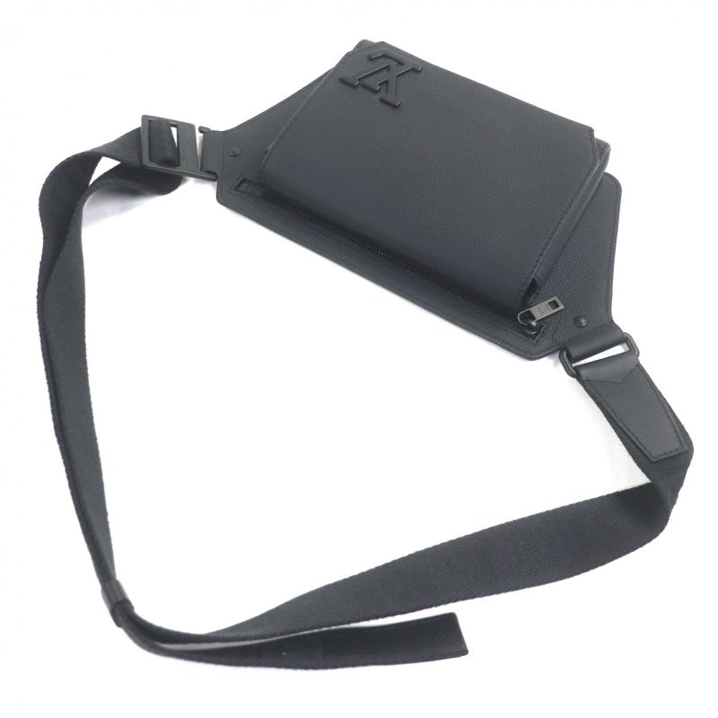Louis Vuitton Leather Noir Black Aerogram Takeoff Ring Body Bag