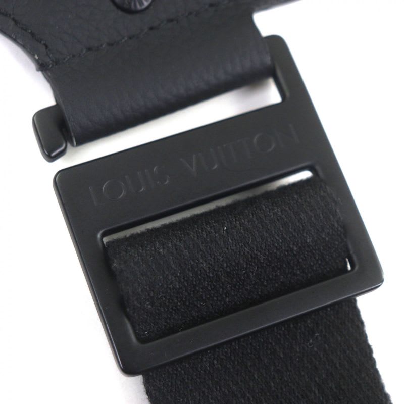 Louis Vuitton Leather Noir Black Aerogram Takeoff Ring Body Bag
