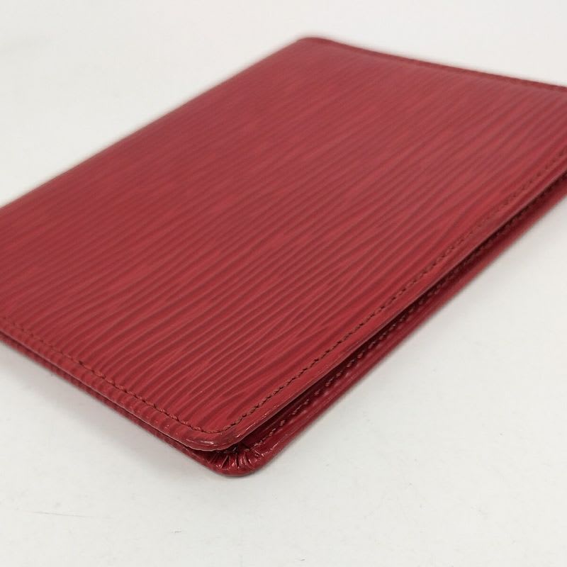 Louis Vuitton Porto 2 Cult Vertical Pass Case Epi Castilian Red