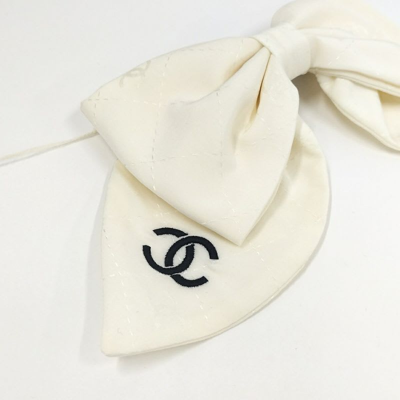 Chanel Barrette Ribbon Coco Mark White