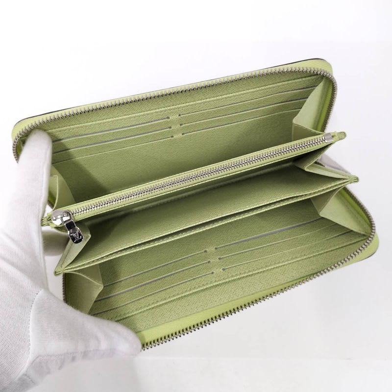 Louis Vuitton Zippy Wallet Long Vert Note Epi