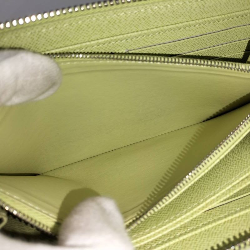 Louis Vuitton Zippy Wallet Long Vert Note Epi