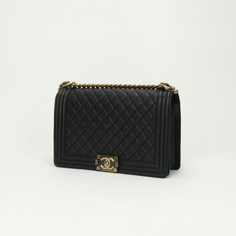 Chanel Boy Chanel Bag Shoulder Bag Caviar Skin Black Gold Hardware Chain