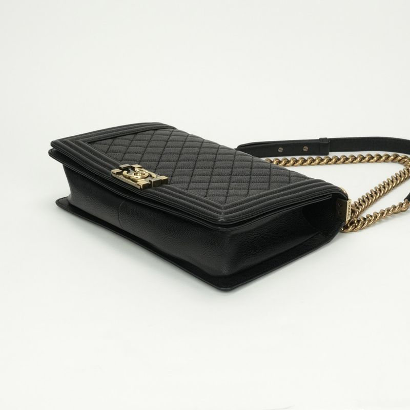 Chanel Boy Chanel Bag Shoulder Bag Caviar Skin Black Gold Hardware Chain