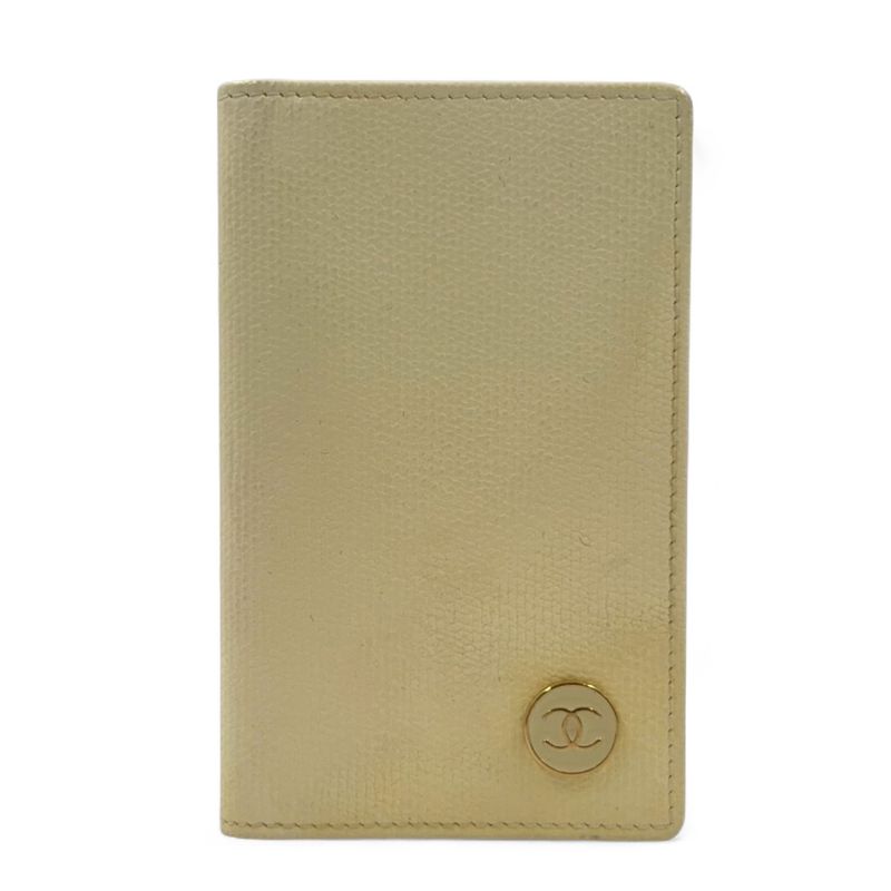 Chanel Coco Button Serial Number 9 Leather Off-white Card Case Gold
