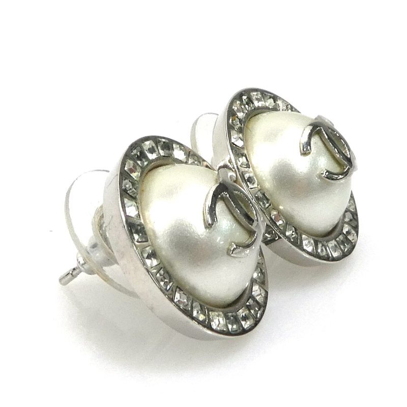 Chanel Earrings Here Mark