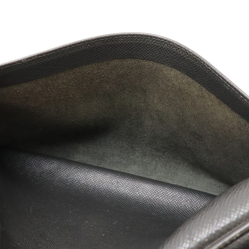 Louis Vuitton Taiga Reporter PM Shoulder Bag Crossbody Leather Ardoise Black