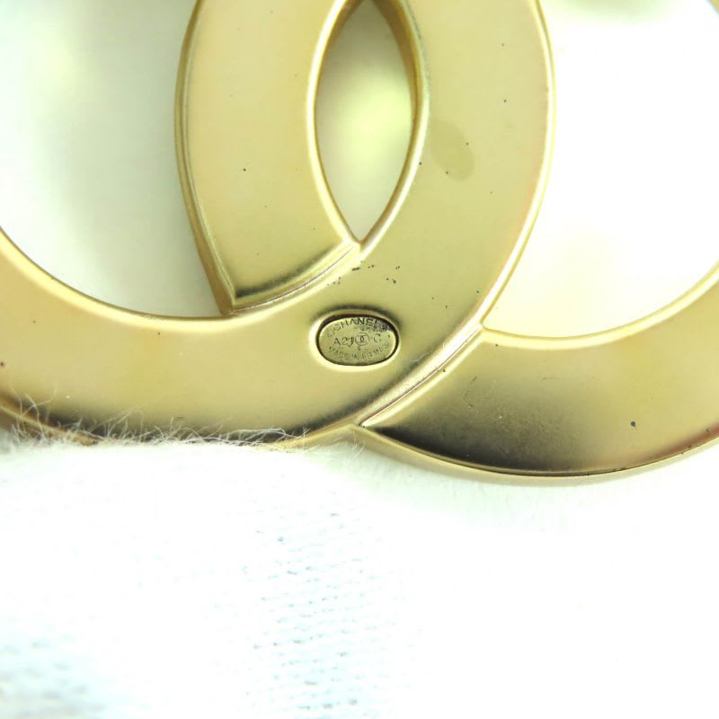Chanel Chanel A21 C Rhinestone Brooch Gold Box Storage Bag