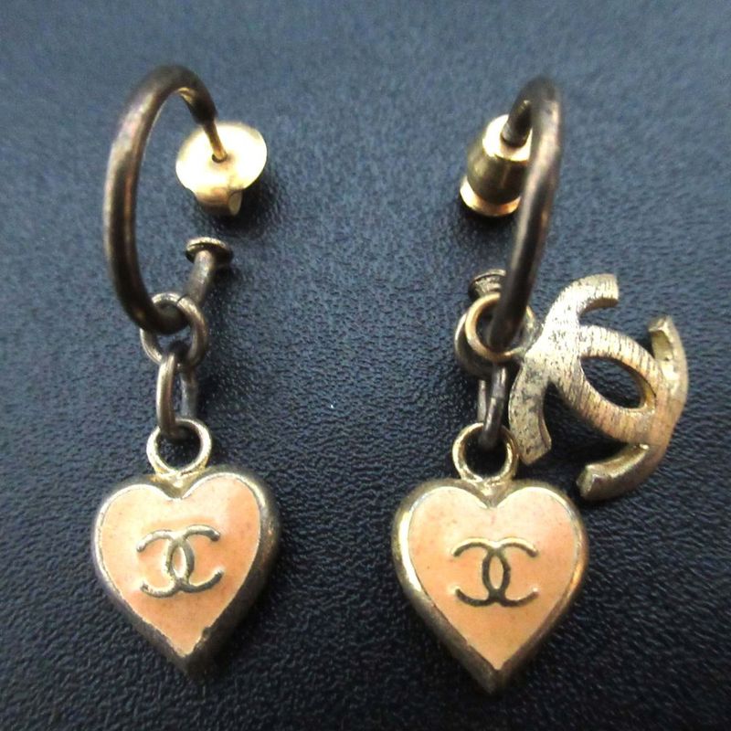 02p Chanel Coco Mark Heart Motif Earrings GP Gold Color X Beige Ladies Used