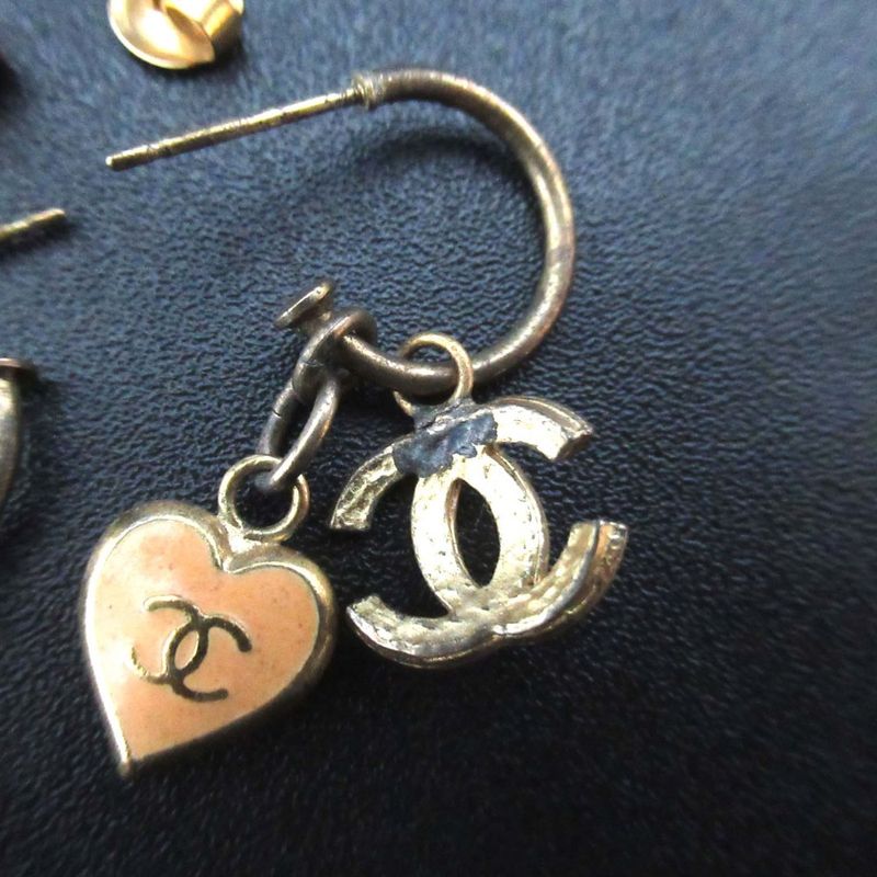 02p Chanel Coco Mark Heart Motif Earrings GP Gold Color X Beige Ladies Used