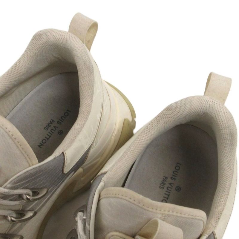 Louis Vuitton Run Away Pulse Line Monogram Sneakers Dad White 8.5 AA